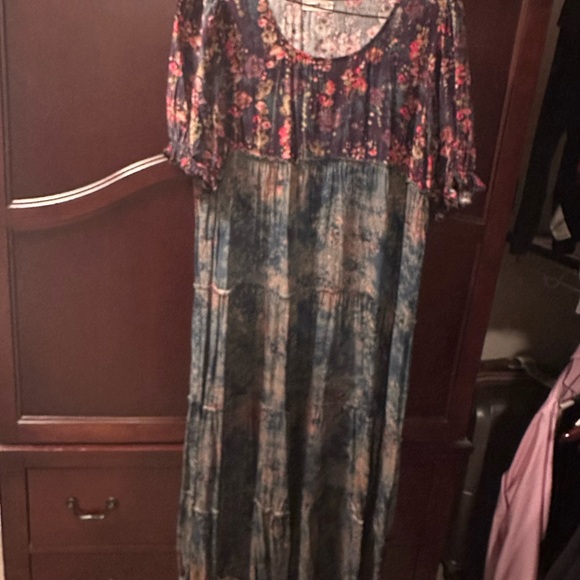 NATURAL LIFE Floral and Blue Maxi Dress - Picture 1 of 2